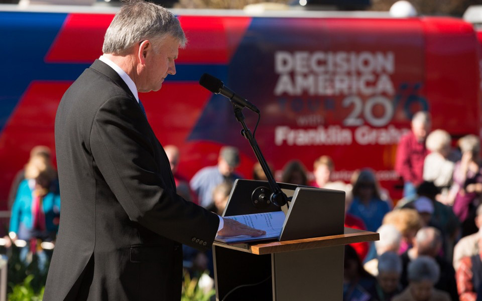 Franklin Graham: Prayer More Critical Than Labels This Election Year